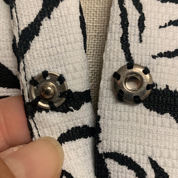 ISABELLA suits Floral Print Short Sleeve Suit Jacket - Picture 5 of 16